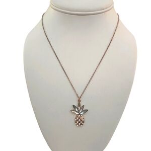 Elegant Gold Pineapple Pendant Necklace